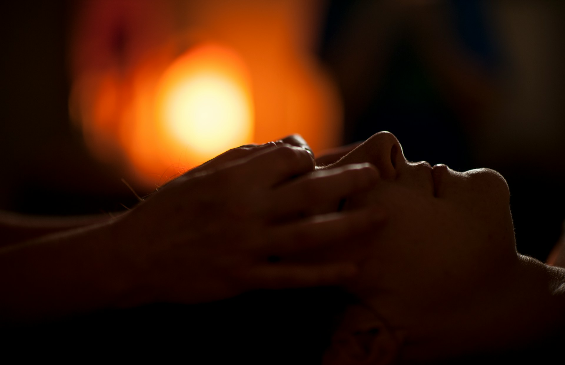 Candlelight head massage in Nha Trang — Spa Lux Lite